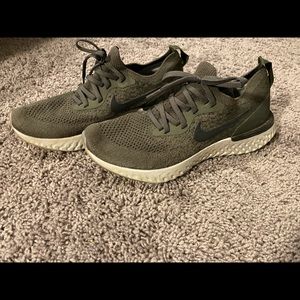 Nike React Army Green